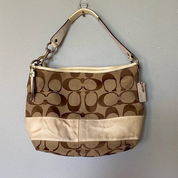 Coach Handbags - Coach Vintage F13531 Striped Carry All Bag Purse Tan & White